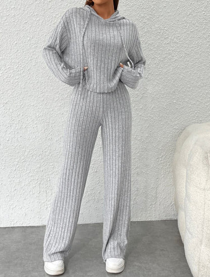 Alora - Set aus gestricktem Kapuzenpullover und weiter Hose