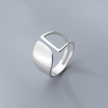 Alena - Punk Hohler Geometrischer Ring