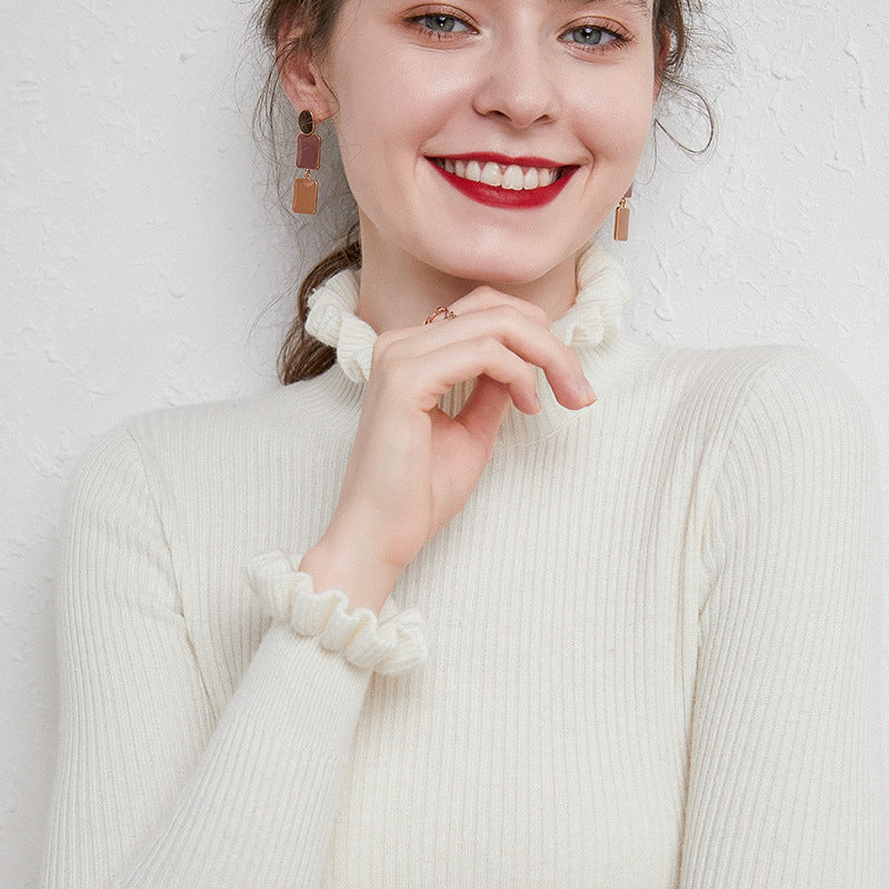 Anastasia - Modischer Pullover Mit Spitzenkragen