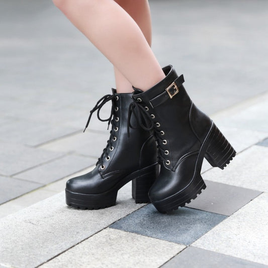 Audrey - Robuste Schnürstiefel Mit Schnalle Und Profilsohle