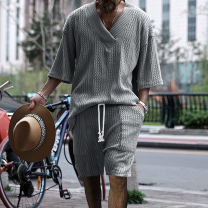 Andrew – Set Aus Bequem Sitzendem Strickoberteil Mit V-ausschnitt Und Passenden Shorts