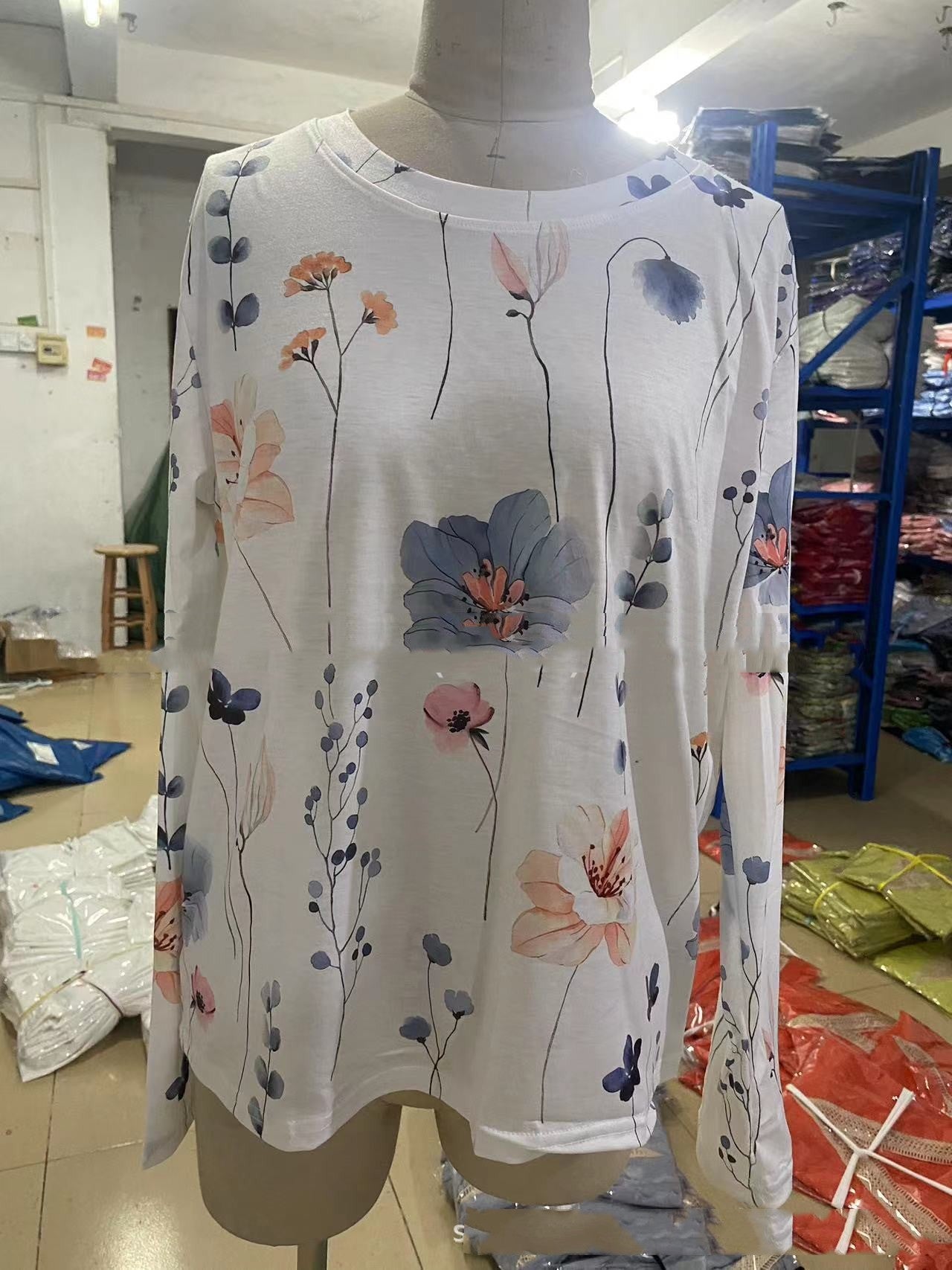 Victoria – T-shirt Mit Blumendruck Und Rundhalsausschnitt Für Den Frühling