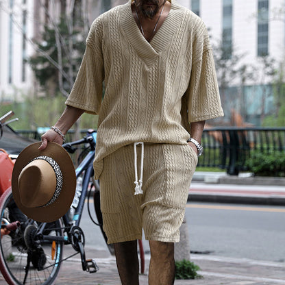 Andrew – Set Aus Bequem Sitzendem Strickoberteil Mit V-ausschnitt Und Passenden Shorts