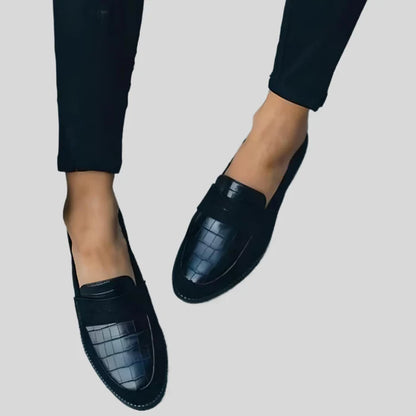 Alliah - Schwarze Glänzende Schuhe Mit Musterdesign