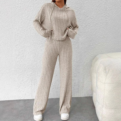 Alora - Set aus gestricktem Kapuzenpullover und weiter Hose